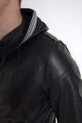 Elegante chaqueta de bombardero de cuero negro