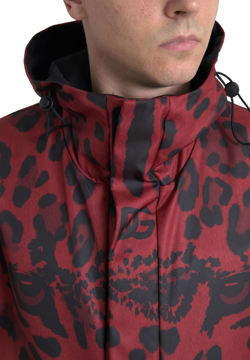 Chaqueta con capucha con estampado de leopardo rojo radiante