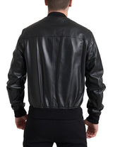 Elegante chaqueta de bombardero de cuero negro