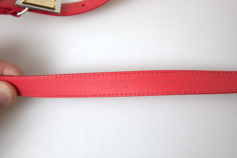 Ceinture de créateurs en cuir rouge élégant