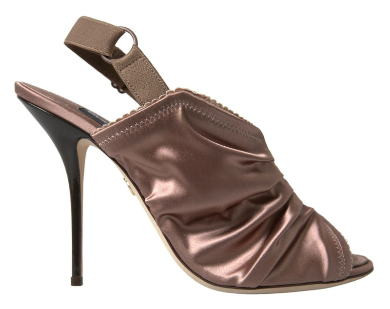 Elegante Slingback -Stiletto -Absätze in hellbraun