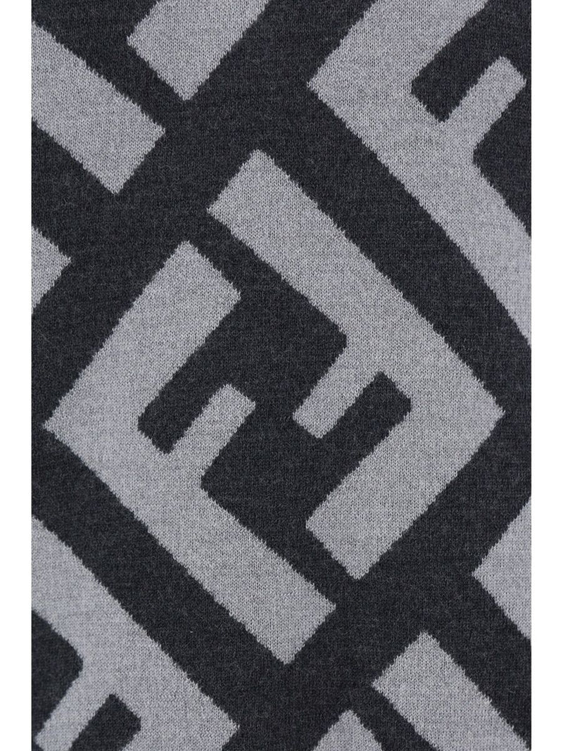 Chic Gray Wool Εικονικό λογότυπο πουλόβερ