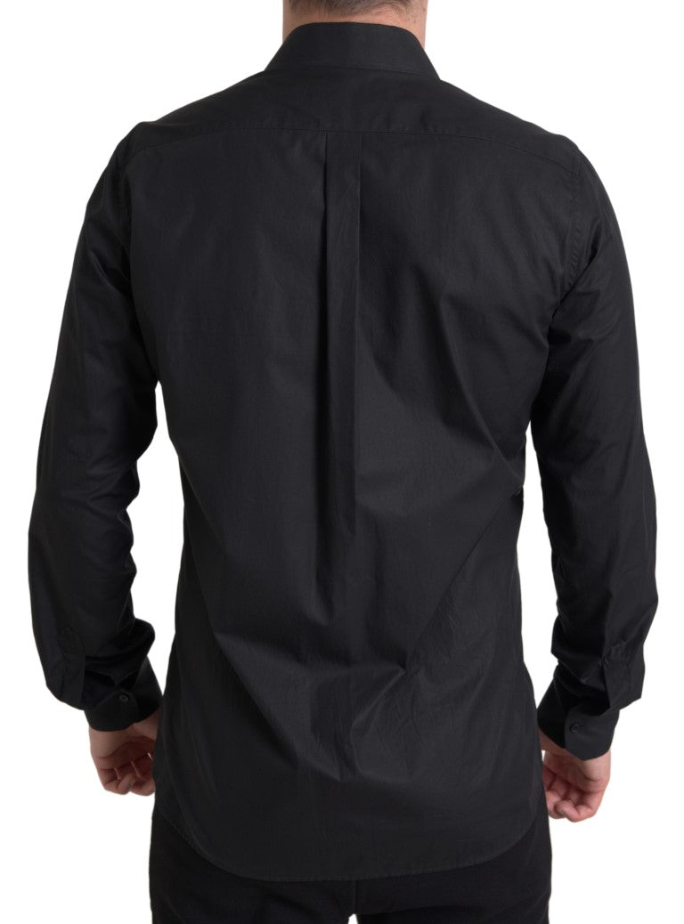 Elegante camisa formal de botón de oro negro