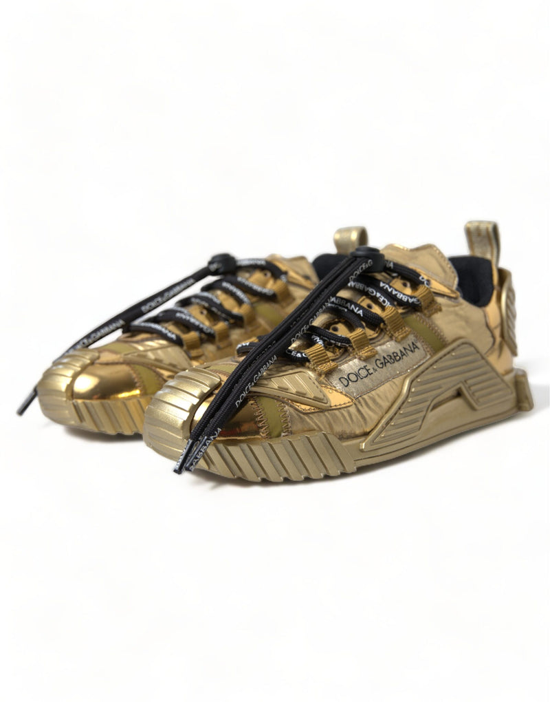 Sneaker di lusso dalle toni oro scintillanti