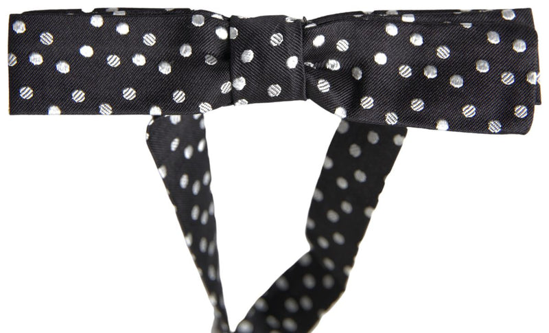 Elegant Black Silk Bow Clip avec les détails du logo