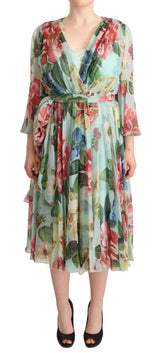 Robe enveloppante midi en soie florale