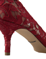 Talons de dentelle rouge rayonnant avec des cristaux