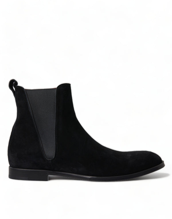 Elegantes botas de terciopelo negro