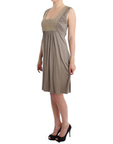 Vestido hasta la rodilla con vaina en beige