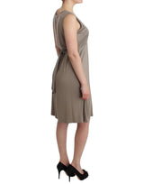 Vestido hasta la rodilla con vaina en beige