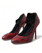 Red Almond Toe Snakeskin Pumps με κάλτσες δαντέλας