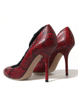 Red Almond Toe Snakeskin Pumps με κάλτσες δαντέλας