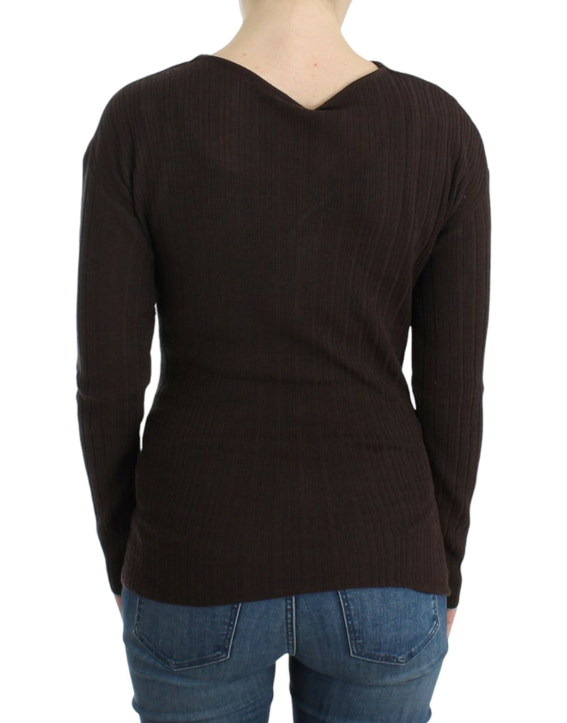 Pull en laine vierge au trou de serrure chic