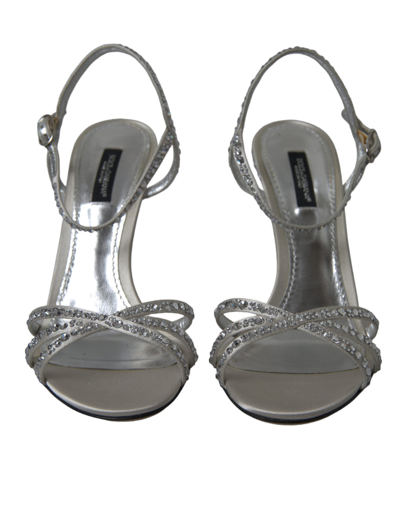 Elegantes sandalias de tacones adornados con cristal