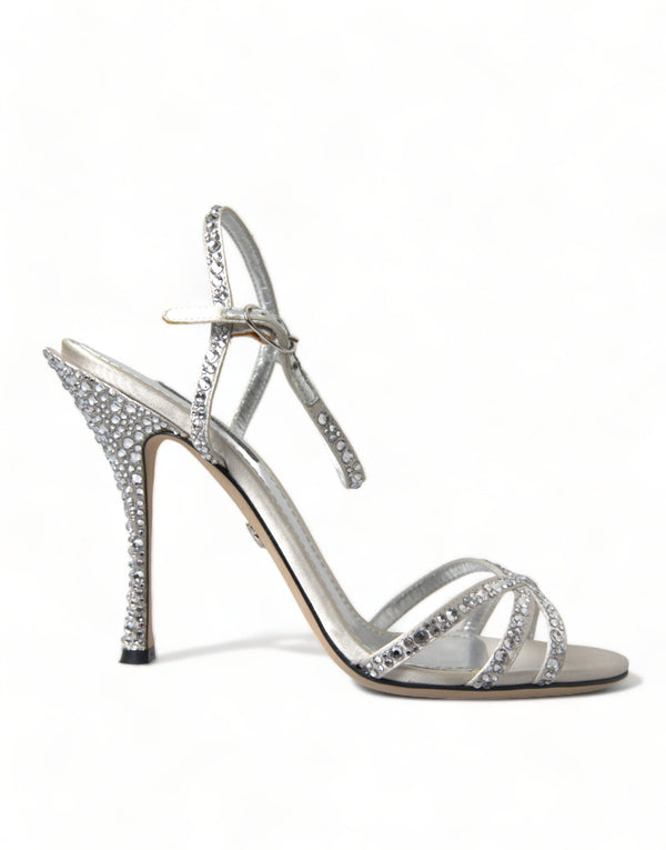 Elegantes sandalias de tacones adornados con cristal