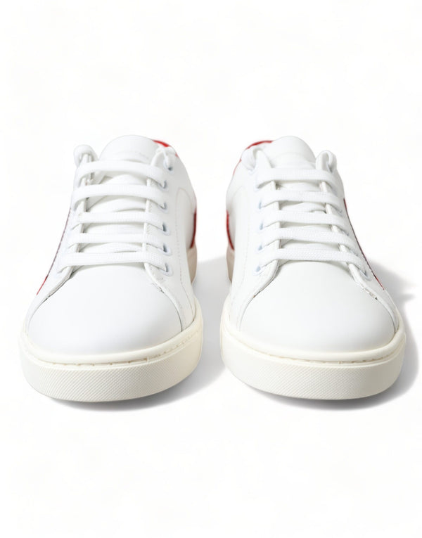 Sneaker chic in pelle bianca con accenti rossi