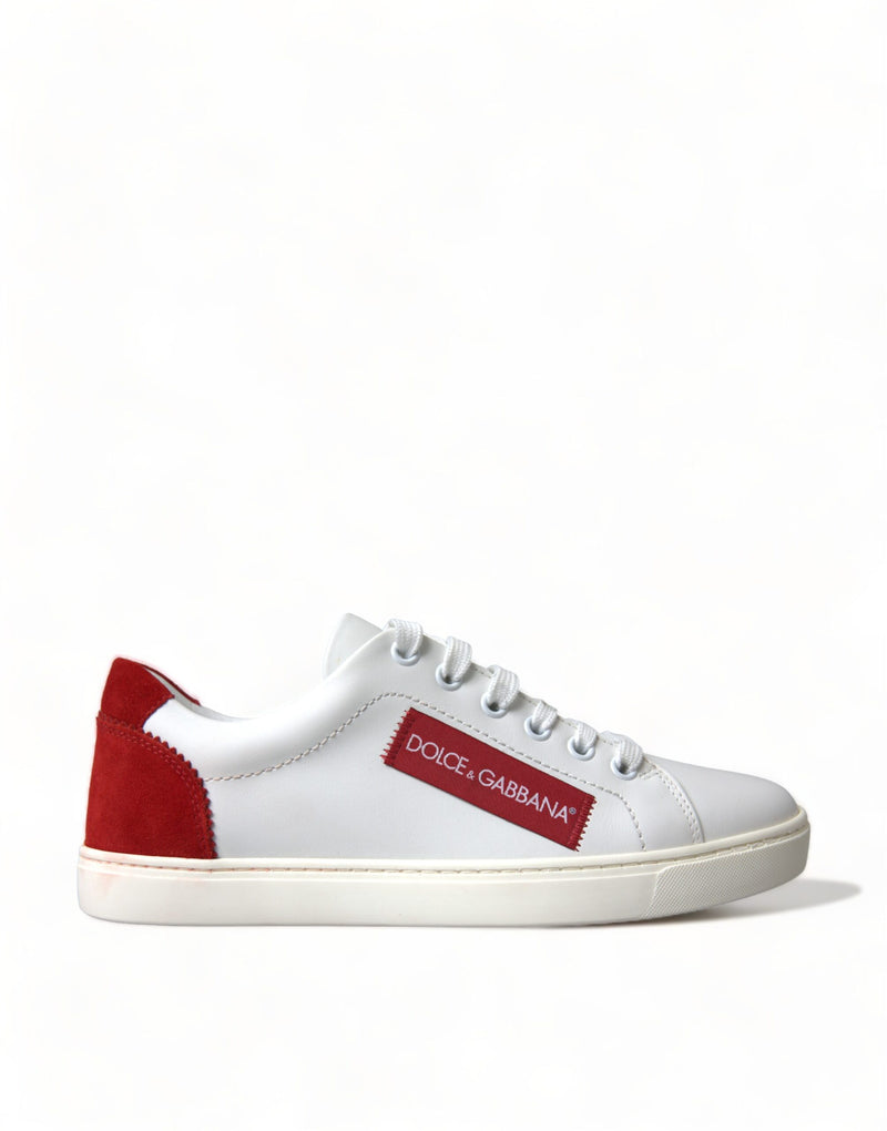 Sneaker chic in pelle bianca con accenti rossi