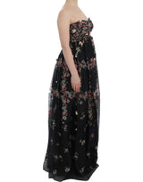 Elegante vestido maxi de seda sin tirantes