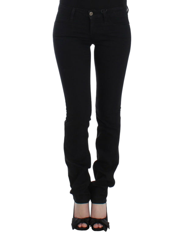 Elegantes jeans negros de pierna recta