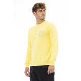 Elegante maglione a collo dell'equipaggio giallo con monogramma metallico