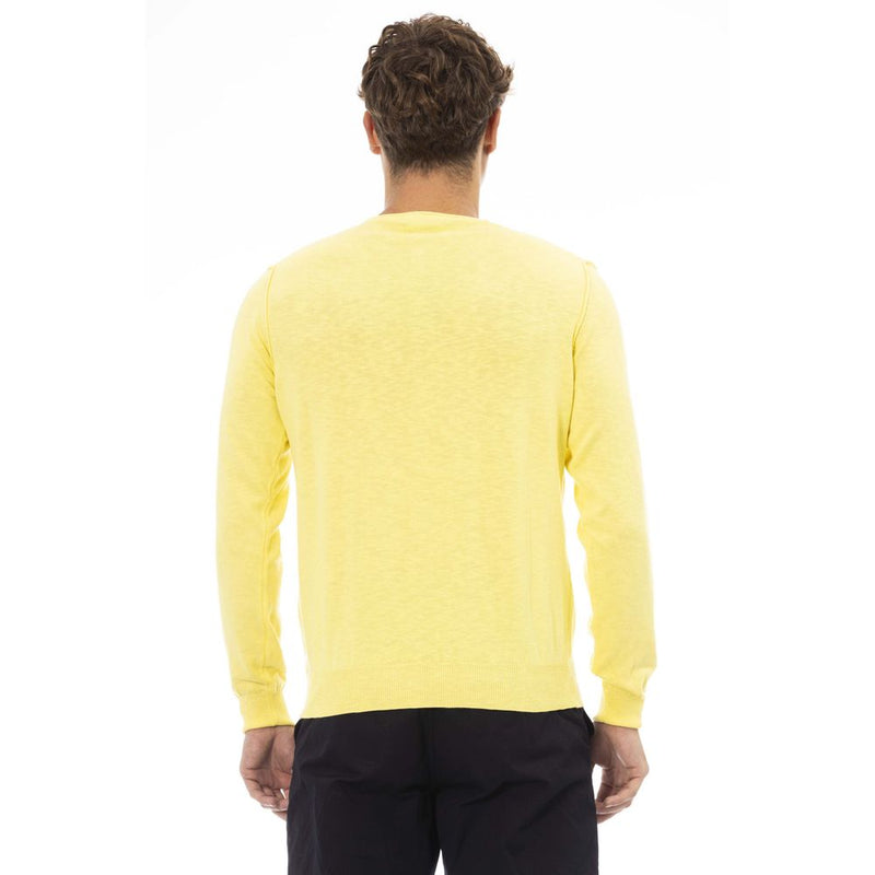 Elegante maglione a collo dell'equipaggio giallo con monogramma metallico