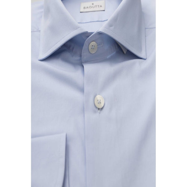 Elegante camicia in forma slim azzurra con colletto francese