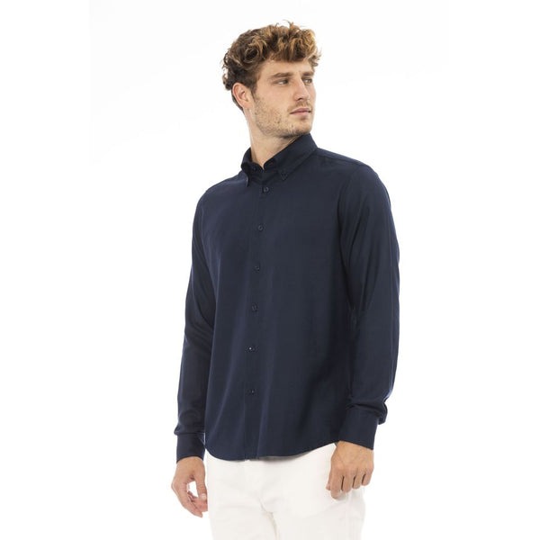 Chemise boutonnée en coton bleu élégant