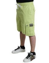 Schicke hellgrüne Baumwoll -Bermuda -Shorts