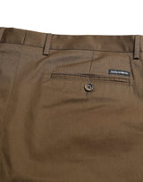 Pantalones cortos de bermudas marrones elegantes con detalle del logotipo