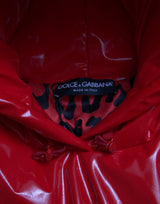 Chaqueta roja brillante y elegante