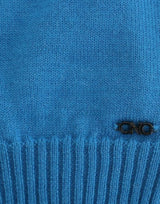 Gemütlicher Schaufelhalsblau -Strickpullover