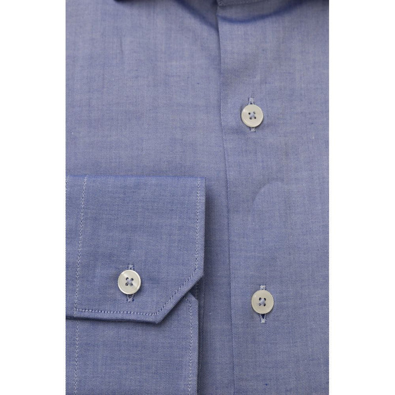 Elegante camicia di cotone azzurro con colletto francese