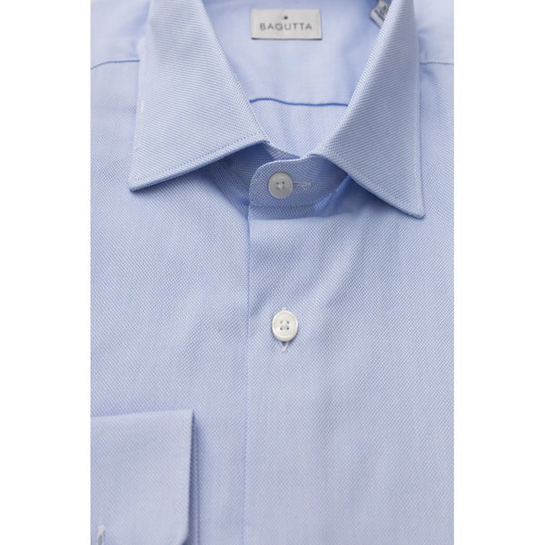 Elegante camicia da colletto francese a blu chiaro