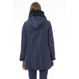 Reversible hellblaue Kapuzenjacke