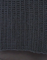 Eleganter blauer und schwarzer Schichtpullover