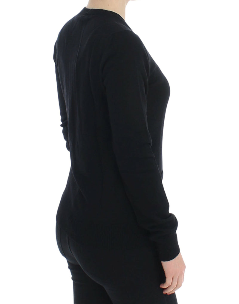 Pull cardigan en laine noire élégante