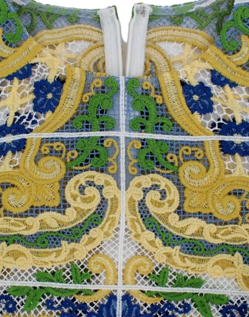 Majolica κεντημένη αμάνικη κομψότητα