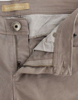 Jean skinny chic taupe pour un style élevé