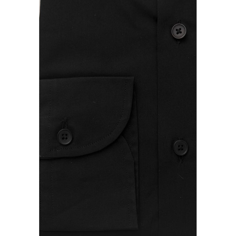 Elegante camicia nera in forma slim con colletto francese