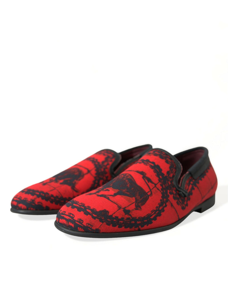 Το Torero-εμπνευσμένο Luxe Red & Black Loafers