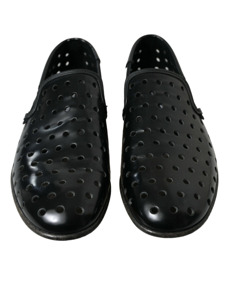 Elegante schwarze Leder -Perforated -Slipper