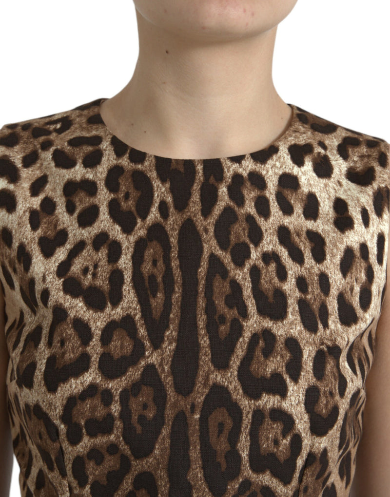 Schlankes Tanktop aus dem Seidenblech mit Leopardenmuster