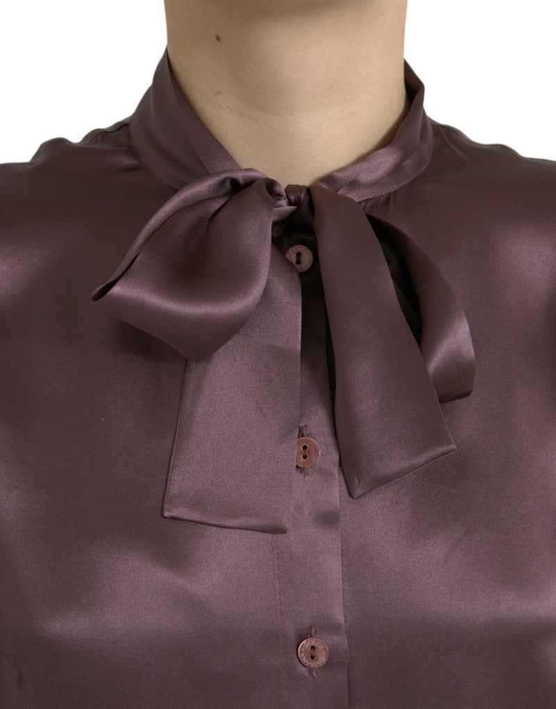 Blusa del colletto a ascot elegante di seta