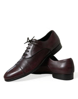 Elegante burgunderige Leder -Derby -Schuhe