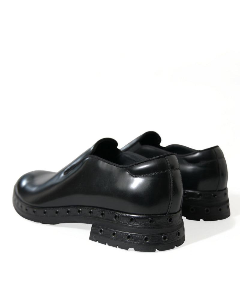 Mocassins cloutés en cuir noir élégant