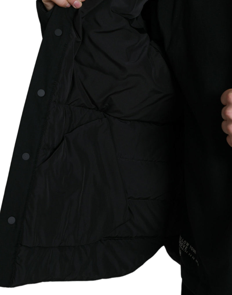 Elegante chaqueta de parka con acolchado negro