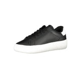 Sleek Black Sneakers with Contrasting Details