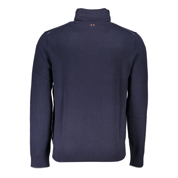 Eleganter Rollkragenpullover mit gestickten Logo