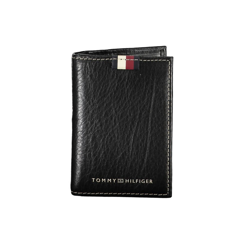 Elegant Leather Card Holder with Contrast Detailing