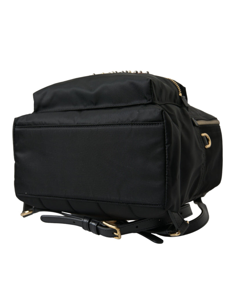 Eleganter verziertes schwarzer Rucksack